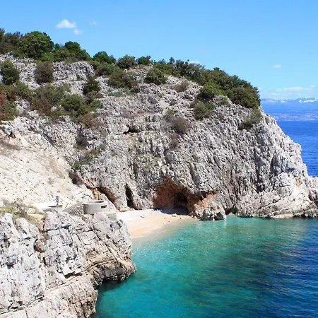 Πανσιόν With Wifi Brsec, Opatija - 7768 Brseč