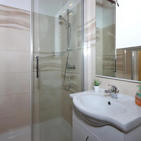 Maison d'hôtes With Wifi Brsec, Opatija - 7768 Brseč